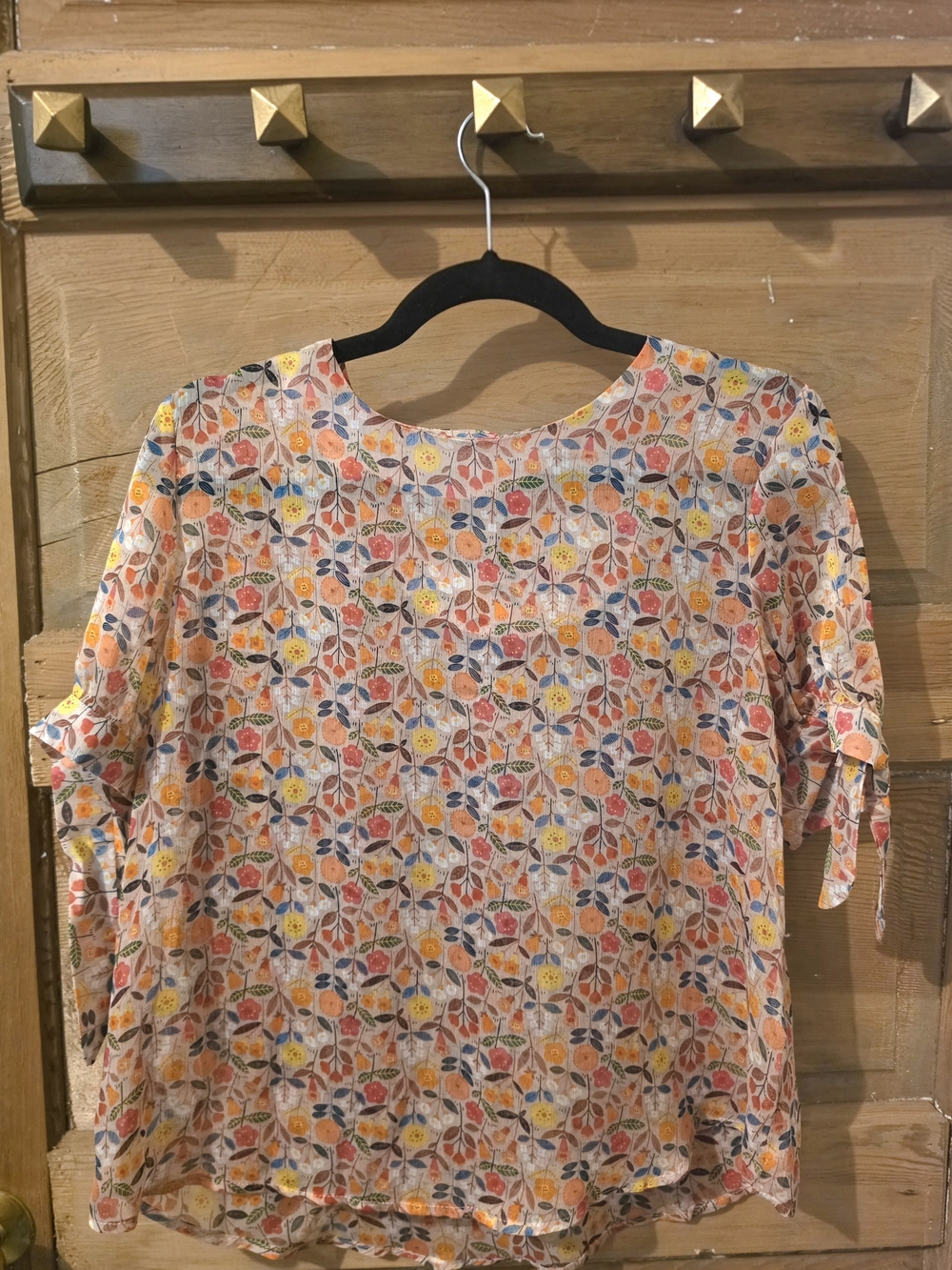 Lili Sidonio by Molly Bracken Floral Flutter Sleeve Blouse Top M